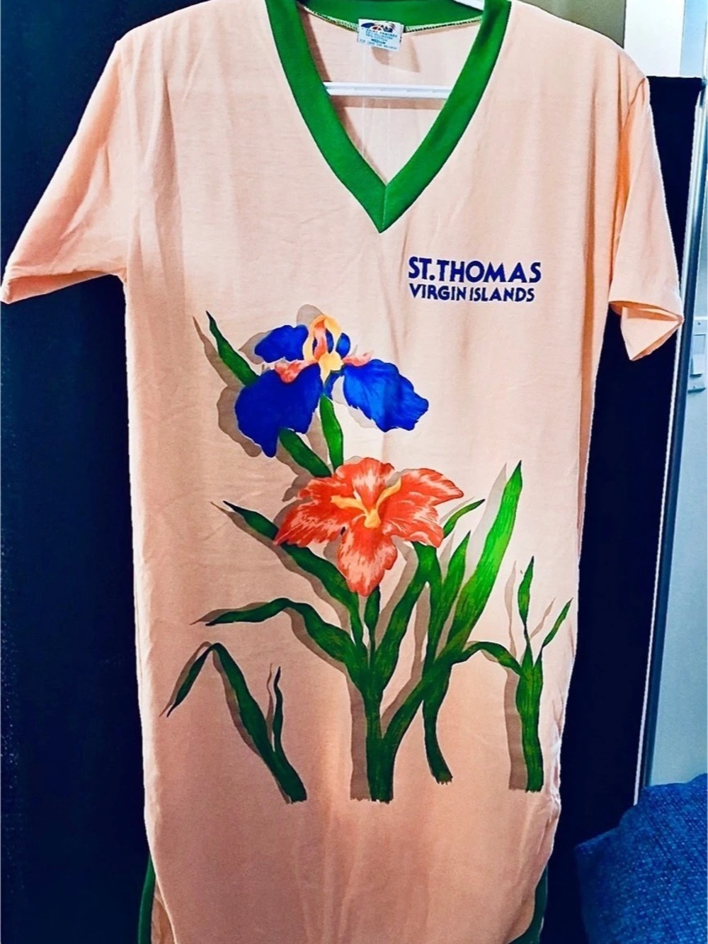 T-Shirt Fantasy St. Thomas Virgin Islands Floral Short Sleeve Tee Size Medium